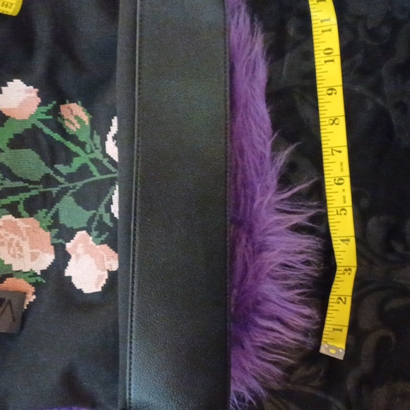 DOLLSKILL WIDOW  SHADOWS BLOOM TAPESTRY ZIP CLOSURE BAG - Picture 8 of 13